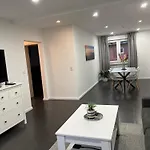 Elegante In Mit Balkon, Zentral, Bahnhof Nah, Phantasialand Bruehl Bei Cologne Appartamento *