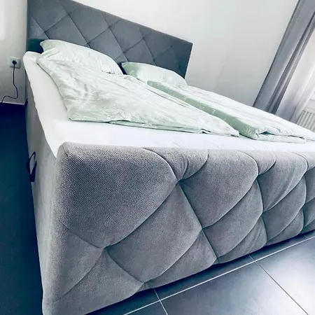 Elegante In Mit Balkon, Zentral, Bahnhof Nah, Phantasialand Bruehl Bei Cologne