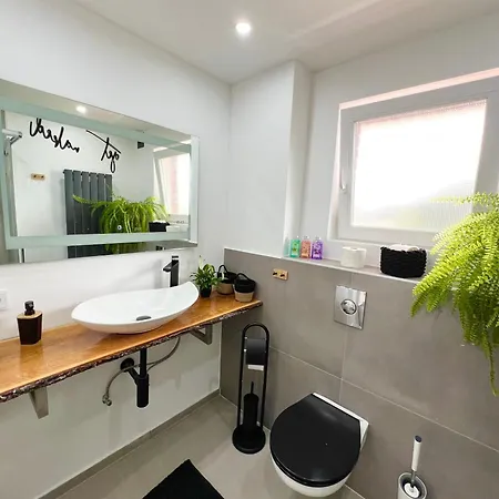 Elegante In Mit Balkon, Zentral, Bahnhof Nah, Phantasialand Bruehl Bei Cologne *