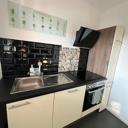 Apartment Elegante In Mit Balkon, Zentral, Bahnhof Nah, Phantasialand Bruehl Bei Cologne *