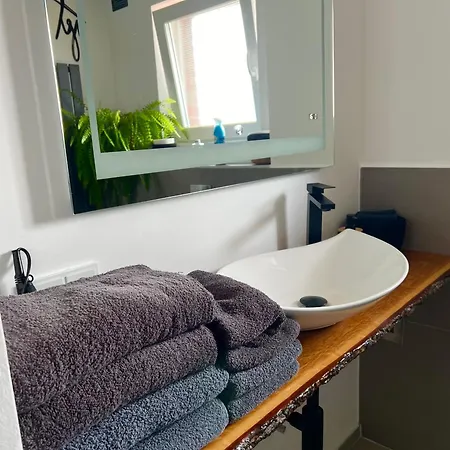 Elegante In Mit Balkon, Zentral, Bahnhof Nah, Phantasialand Bruehl Bei Cologne エアフトシュタット
