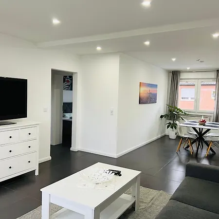 Apartment Elegante In Mit Balkon, Zentral, Bahnhof Nah, Phantasialand Bruehl Bei Cologne Erftstadt
