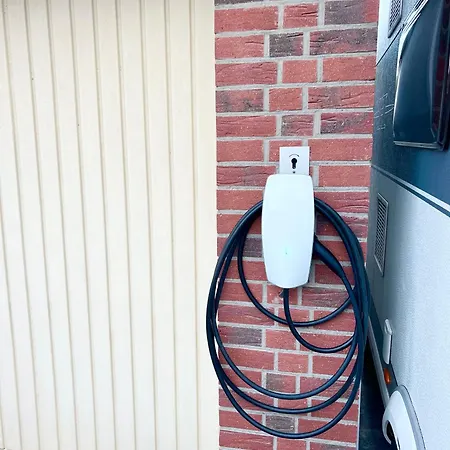 Elegante In Mit Balkon, Zentral, Bahnhof Nah, Phantasialand Bruehl Bei Cologne Apartman