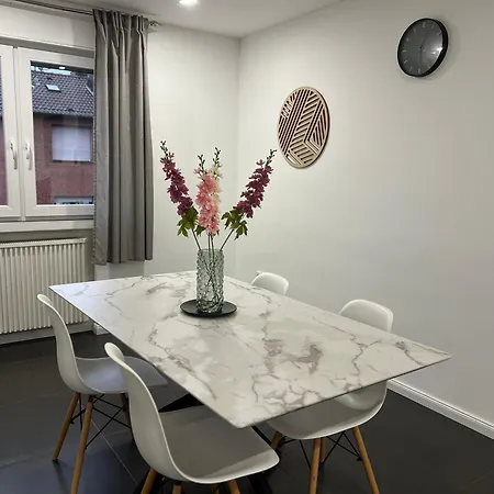 Elegante In Mit Balkon, Zentral, Bahnhof Nah, Phantasialand Bruehl Bei Cologne