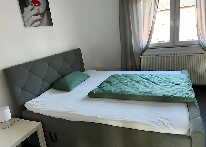 Elegante In Mit Balkon, Zentral, Bahnhof Nah, Phantasialand Bruehl Bei Cologne * Erftstadt