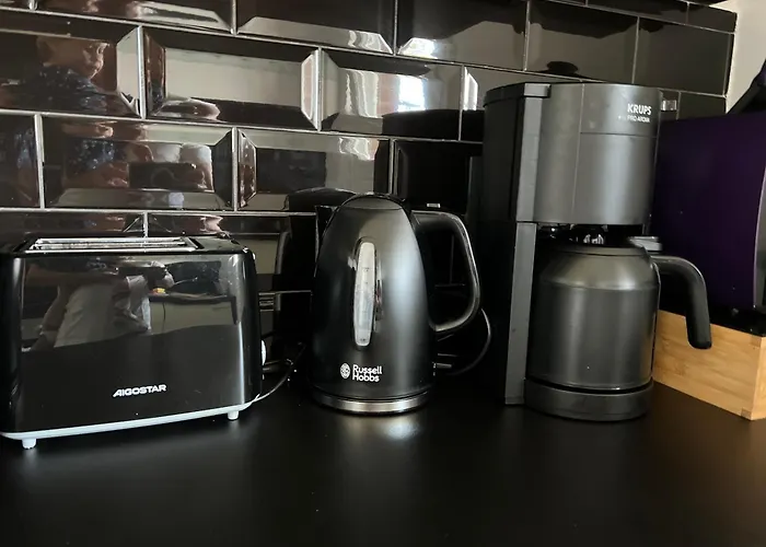 Appartement Elegante In Mit Balkon, Zentral, Bahnhof Nah, Phantasialand Bruehl Bei Cologne Erftstadt