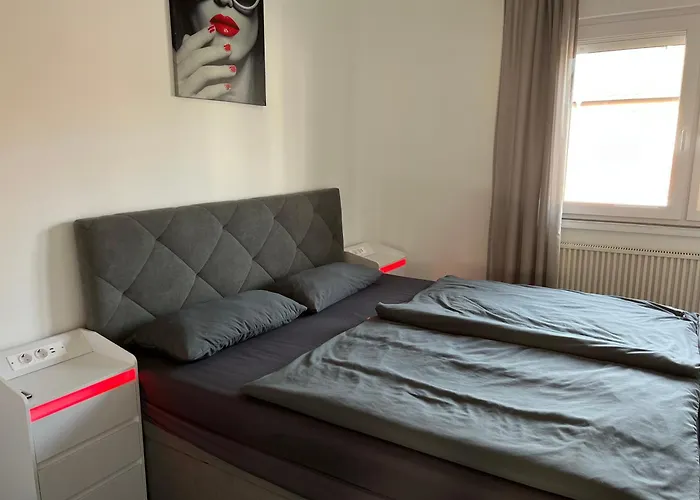 Elegante In Mit Balkon, Zentral, Bahnhof Nah, Phantasialand Bruehl Bei Cologne Appartement