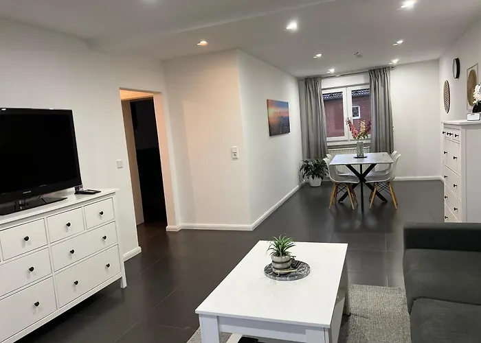 Elegante In Mit Balkon, Zentral, Bahnhof Nah, Phantasialand Bruehl Bei Cologne Appartement *